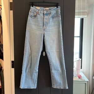 LEVI'S Ribcage 26.5" inseam, light wash